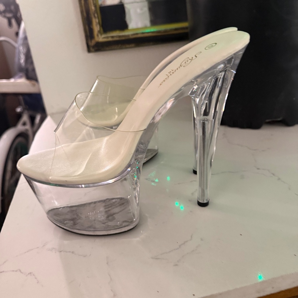 Brand new Women’s 9 clear platform dance heels